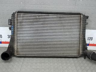 радиатор интеркулера Volkswagen Golf 6 поколение 2011, 2.0 л., дизель, МКПП, хетчбэк 5 дв.