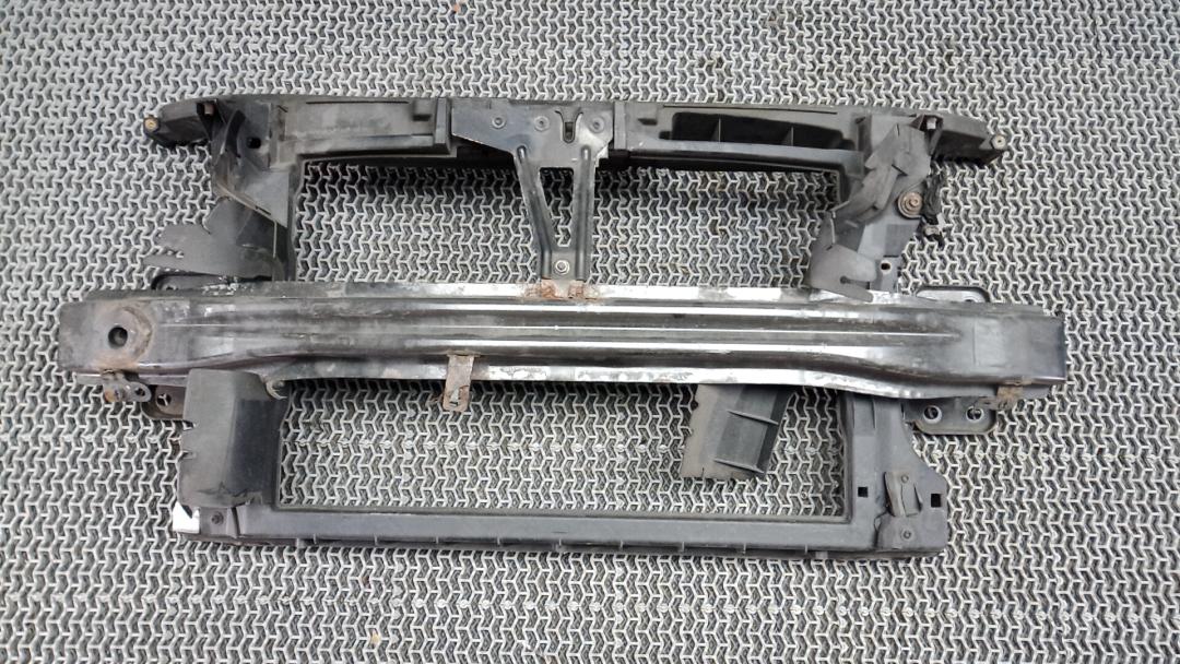 Передняя панель крепления облицовки (телевизор) Skoda Superb 3 поколение 2015, 1.6 л., дизель, МКПП, хетчбэк 5 дв., 3T0805588D, 3T0805588F - фото №1