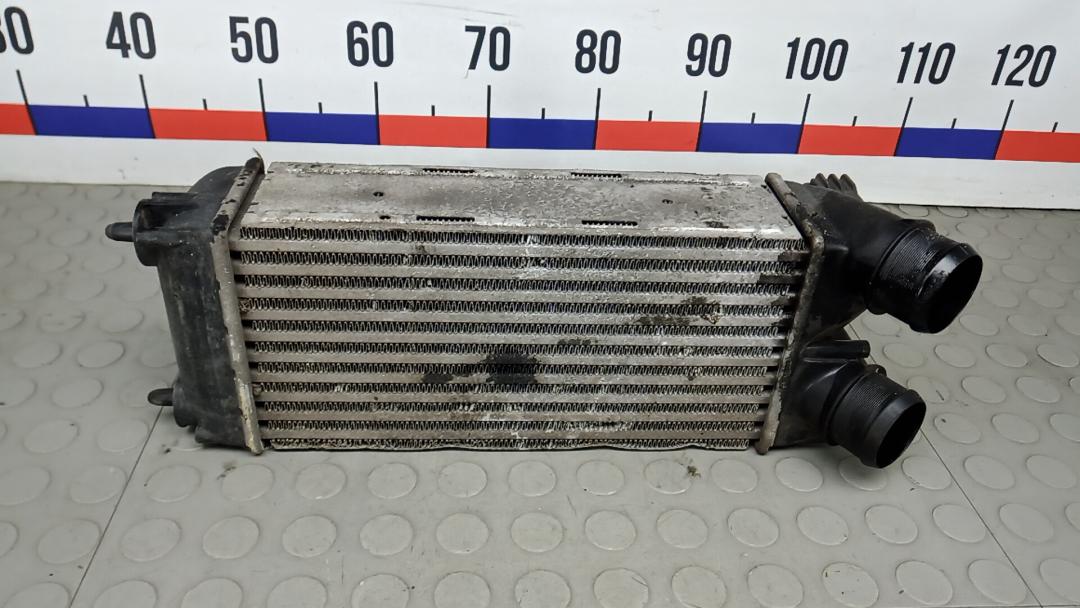 радиатор интеркулера Peugeot 308 T7 2009, 1.6 л., дизель, МКПП, хетчбэк 5 дв. - фото №1