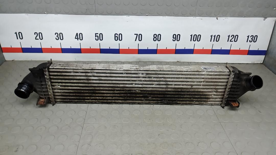 радиатор интеркулера Volvo V40 2 поколение 2013, 1.6 л., дизель, МКПП, хетчбэк 5 дв. - фото №1