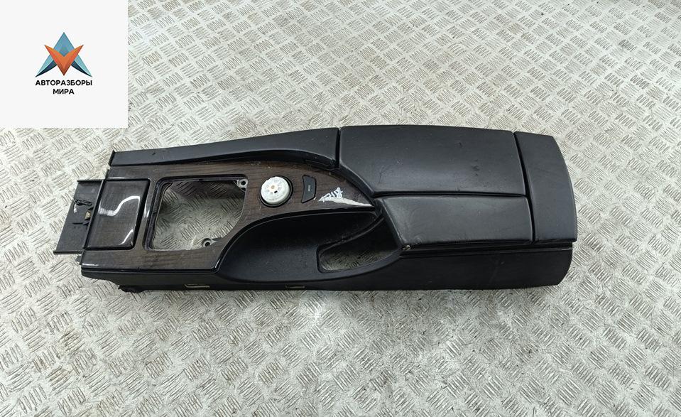 консоль салона (центральная часть) BMW 5 серия E60/E61 2006, 2.5 л., дизель, АКПП, серый, универсал, 7034086 - фото №1