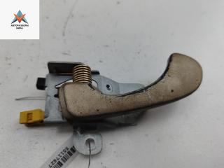 ручка внутренняя передняя левая Mitsubishi Carisma 1 поколение [рестайлинг] 2001, 1.6 л., бензин, МКПП, серый, хетчбэк 5 дв.