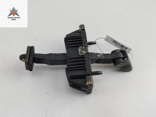 ограничитель открывания двери Toyota Avensis 2 поколение (T250) 2005, универсал