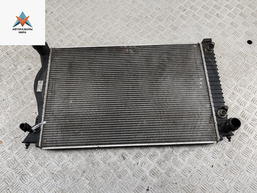 радиатор охлаждения Audi A6 4F/C6 2005, 3.2 л., бензин, АКПП, чёрный, универсал, 4F0121251M - фото №1