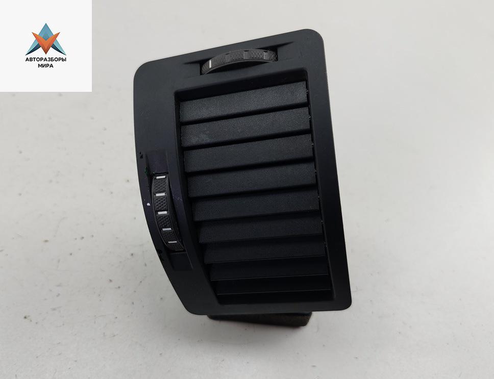 дефлектор обдува салона Skoda Octavia mk2 (A5 1Z) 2005, 1.6 л., бензин, МКПП, чёрный, универсал - фото №1