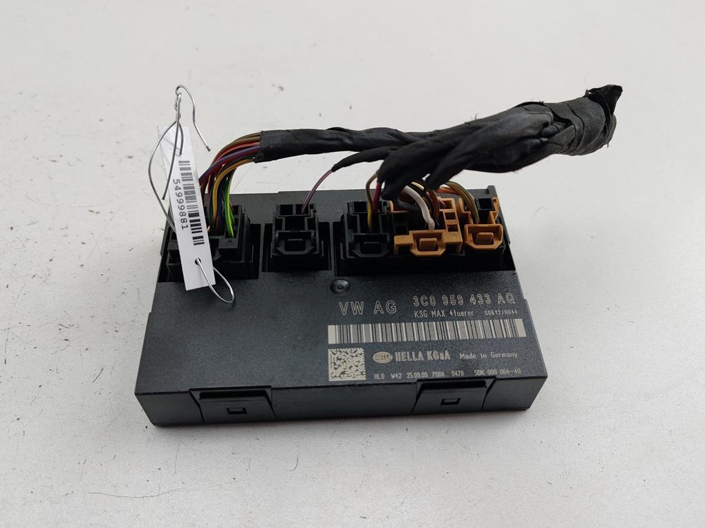 блок комфорта Volkswagen Passat B6 2009, 2.0 л., дизель, МКПП, синий, универсал, 3C0959433