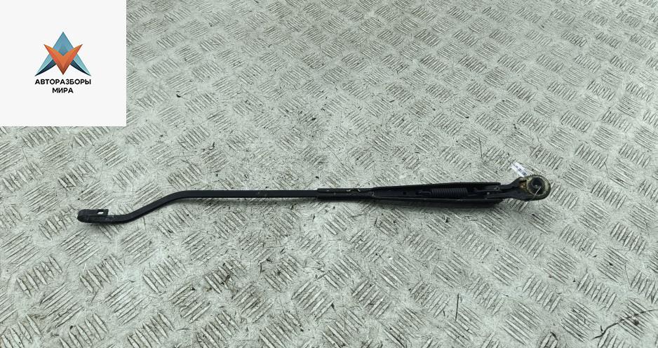 Щеткодержатель (поводок стеклоочистителя) передний Renault Megane 1 поколение 1996, 1.6 л., бензин, МКПП, красный, хетчбэк 5 дв., 7700834482 - фото №1