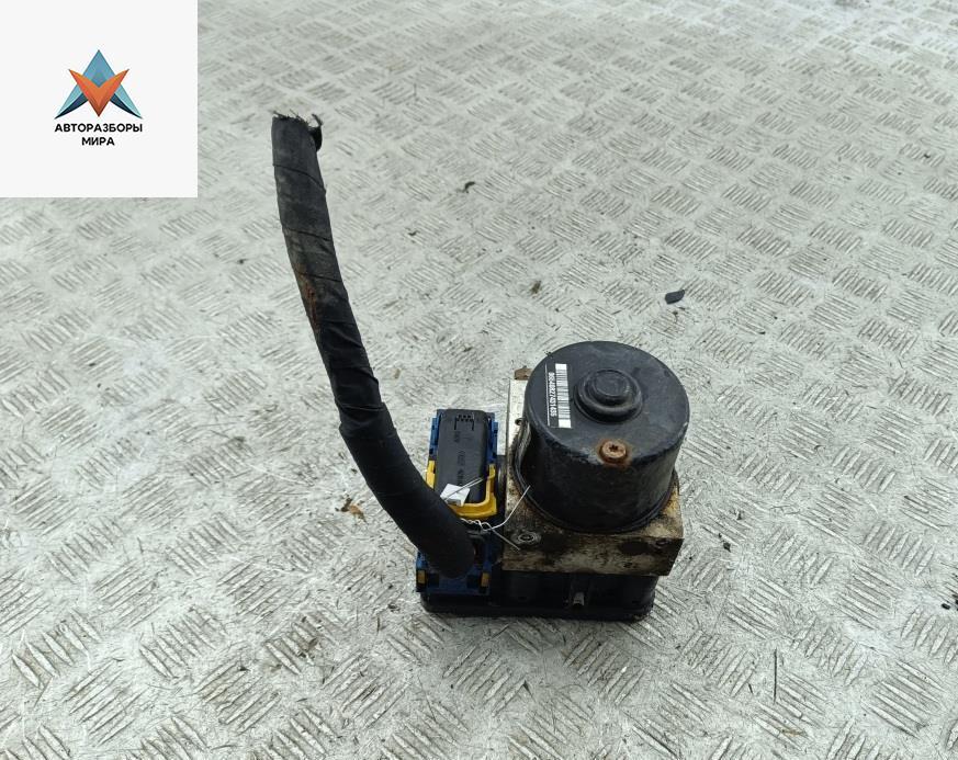 блок ABS Renault Espace 4 поколение 2003, 2.0 л., бензин, МКПП, серый, минивэн, 8200159837 - фото №1