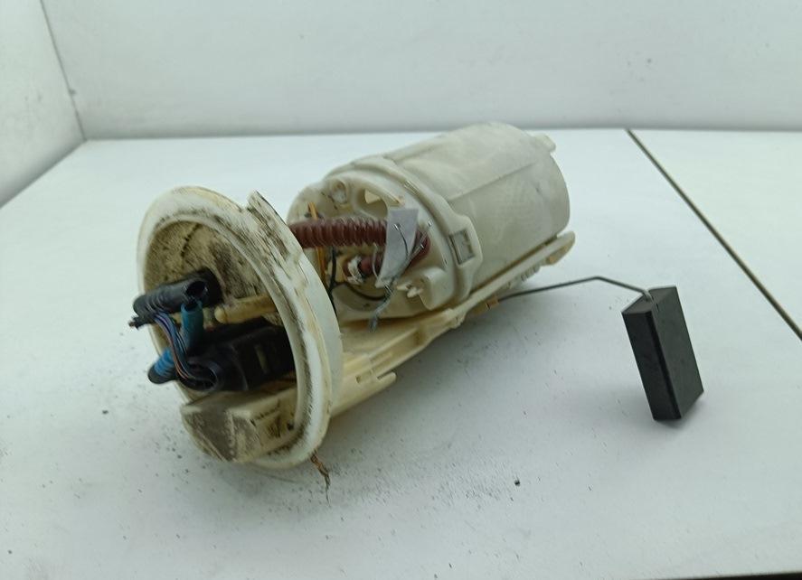 насос топливный Volkswagen Golf-5 2004, 1.4 л., бензин, МКПП, чёрный, хетчбэк 3 дв., 1K0919051M