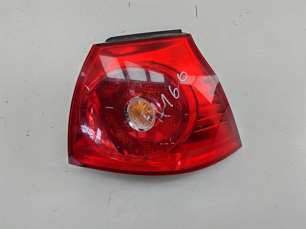 фонарь задний правый Volkswagen Golf-5 2004, 1.4 л., бензин, МКПП, чёрный, хетчбэк 3 дв., 1K6945096E