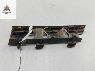 кронштейн переднего бампера Volkswagen Passat B6 2009, 2.0 л., дизель, МКПП, синий, универсал, AFF807183