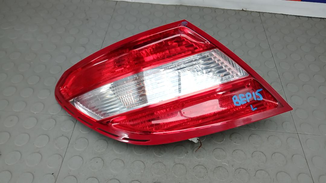 фонарь задний левый Mercedes-Benz C-Класс W204/S204 2008, 2.2 л., дизель, МКПП, седан - фото №1