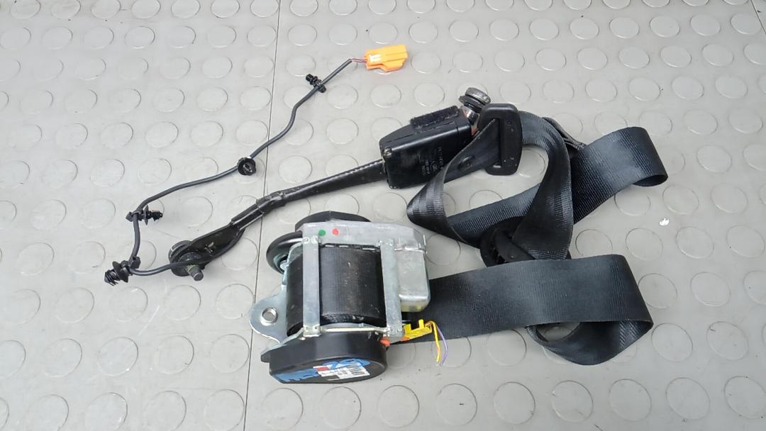 ремень безопасности Land Rover Range Rover Evoque L551 2018, 2.0 л., дизель, МКПП, внедорожник 5 дв. - фото №1