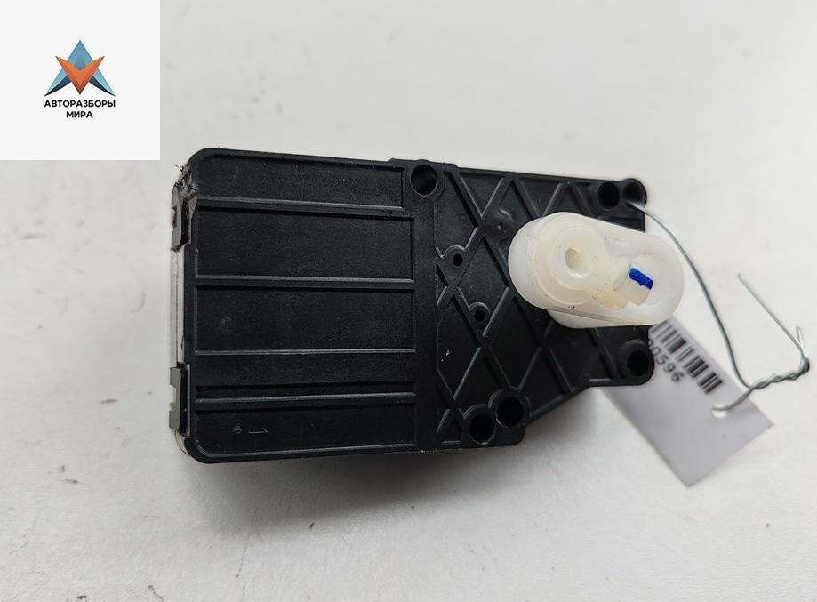 моторчик заслонки печки Chevrolet Nubira 1 поколение 2007, 2.0 л., дизель, МКПП, чёрный, универсал, 830098 - фото №1