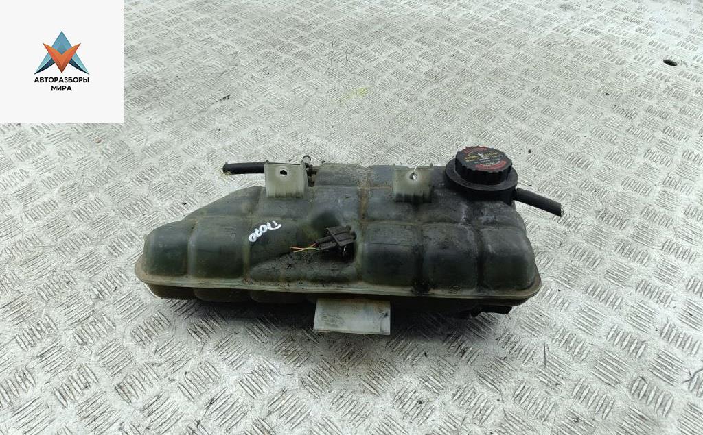 бачок расширительный Mercedes-Benz M-Class ML W163 2002, 2.7 л., дизель, 1635000349 - фото №1