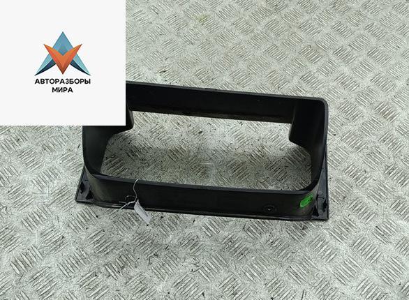 Рамка (обрамление) щитка приборов Volkswagen Transporter T4 1991, 1.9 л., дизель, МКПП, белый, микроавтобус, 70185723701C - фото №1