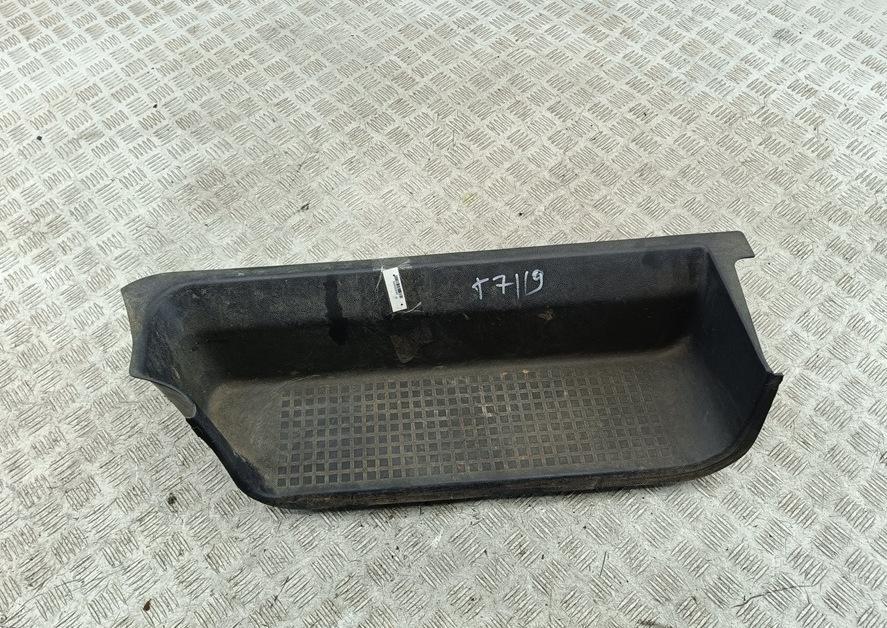 Накладка на порог внутренняя (салона) Volkswagen Transporter T4 1992, 2.4 л., дизель, МКПП, красный, микроавтобус, 705863735 - фото №1