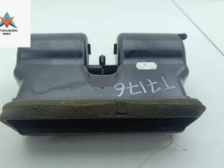 дефлектор обдува салона Mitsubishi Carisma 1 поколение [рестайлинг] 2001, 1.6 л., бензин, МКПП, серый, хетчбэк 5 дв., 41160