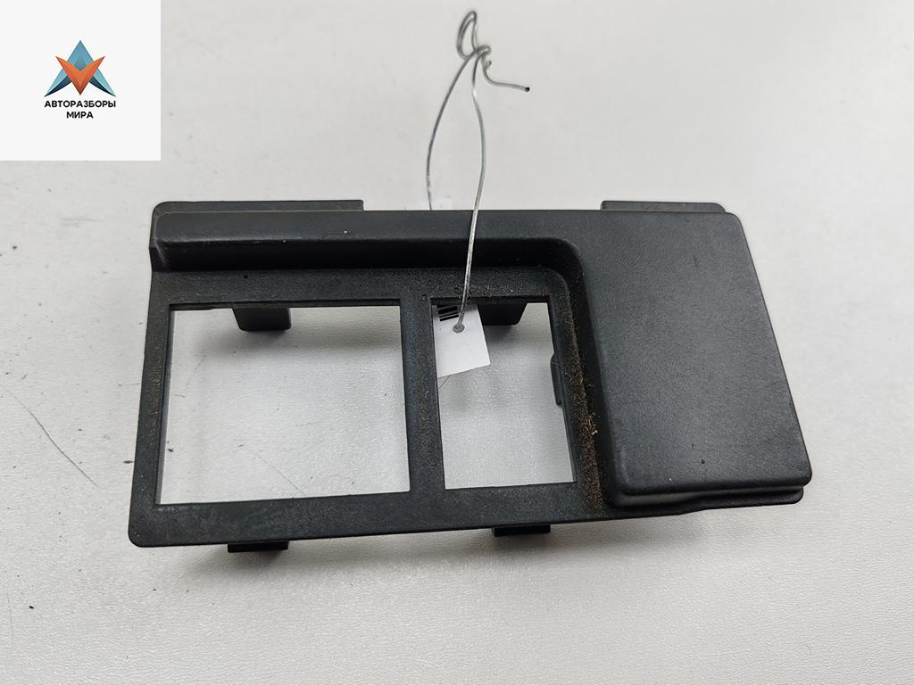 накладка декоративная Volkswagen Transporter T4 1994, 2.4 л., дизель, МКПП, серый, микроавтобус, 701858099 - фото №1