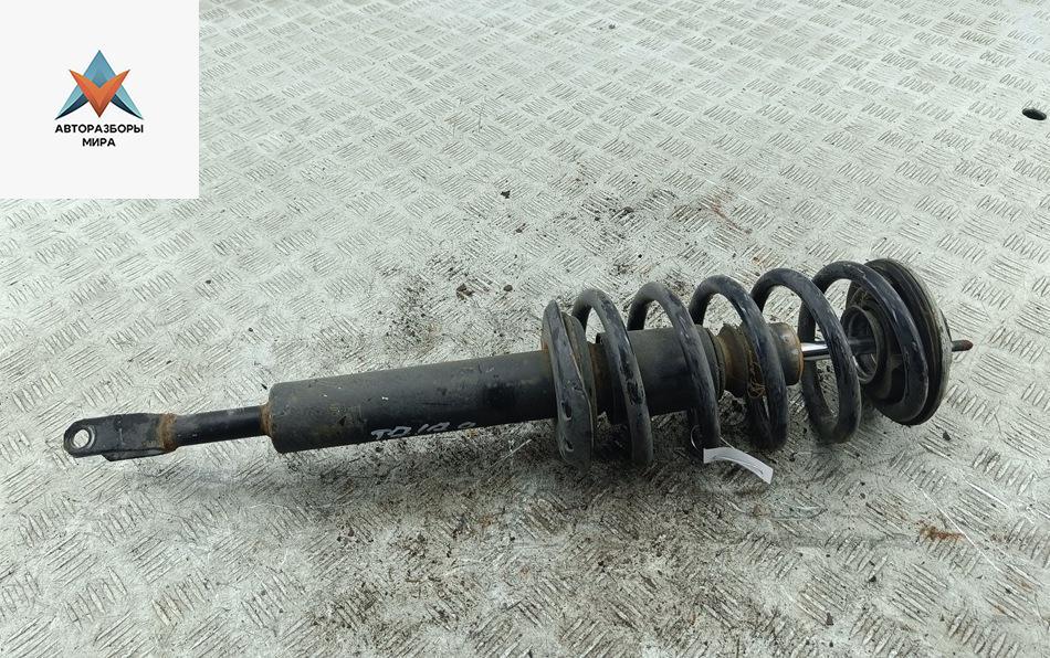 стойка передняя Audi A6 4B/C5 1999, 2.4 л., бензин, АКПП, зелёный, седан - фото №1