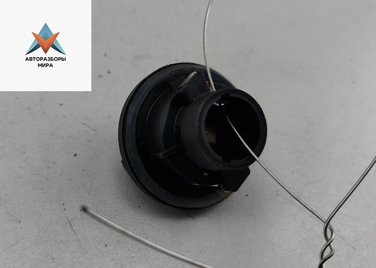 Патрон лампы указателя поворота Opel Insignia 1 поколение (A) 2009, 2.8 л., бензин, АКПП, серый, универсал - фото №1