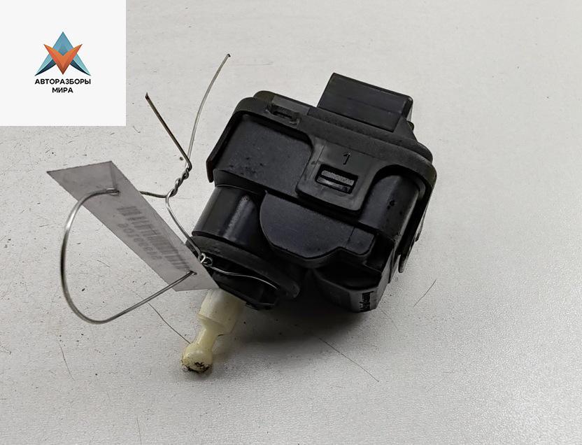 корректор фар Audi A6 4B/C5 1997, 2.4 л., бензин, АКПП, зелёный, седан, 00728213 - фото №1