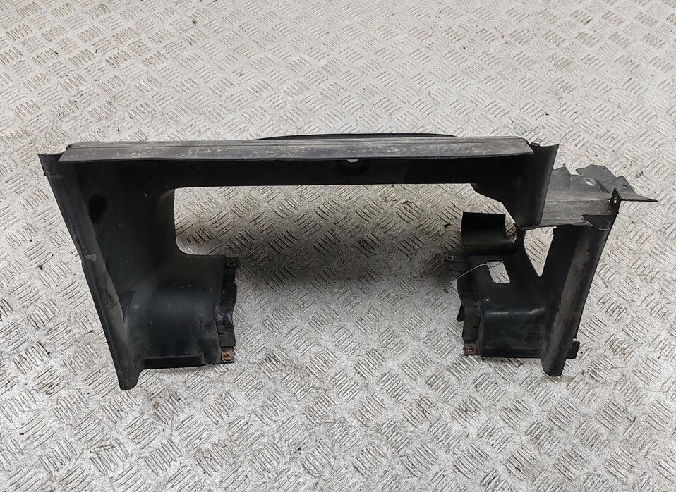 воздуховод BMW 3 E36 1994, 1.6 л., бензин, МКПП, красный, хетчбэк 3 дв., 51711977046