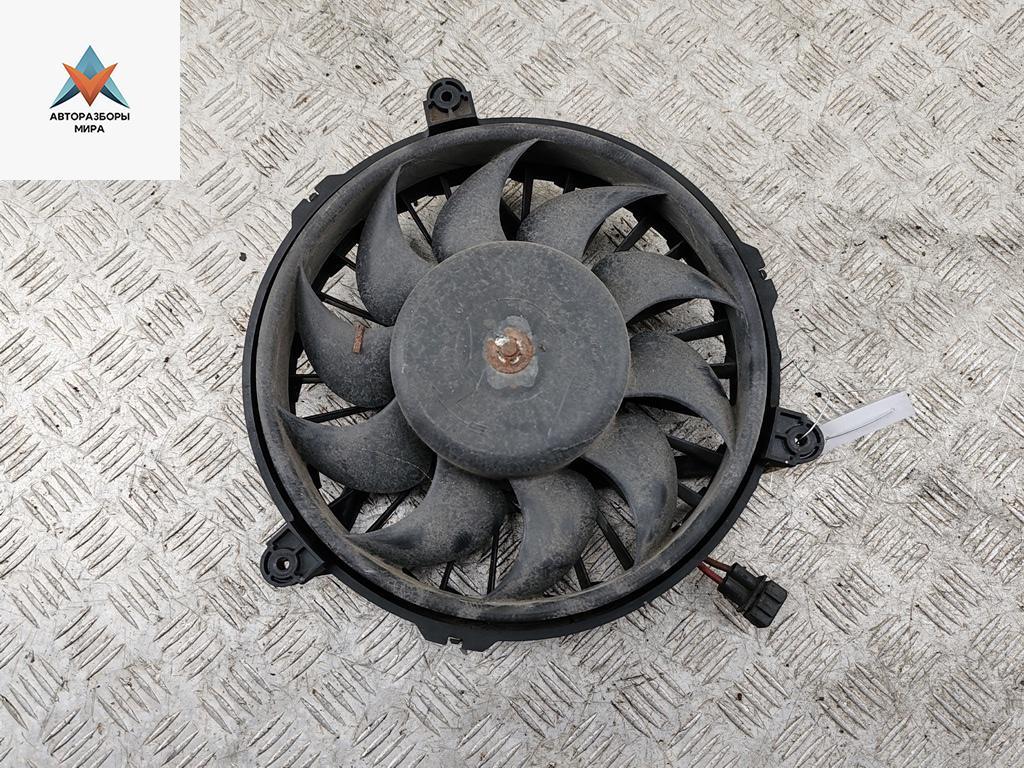 вентилятор радиатора Volkswagen Transporter T4 1991, 1.9 л., дизель, МКПП, белый, микроавтобус, 701121166A - фото №1