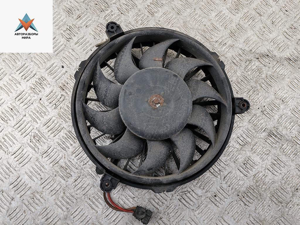 вентилятор радиатора Volkswagen Transporter T4 1991, 1.9 л., дизель, МКПП, белый, микроавтобус, 701121165A - фото №1