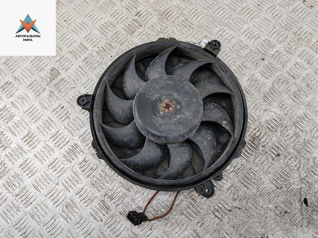 вентилятор радиатора Volkswagen Transporter T4 1992, 2.4 л., дизель, МКПП, красный, микроавтобус, 701121166A - фото №1