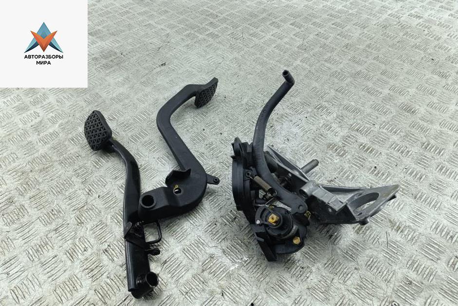 узел педальный (блок педалей) BMW 3 серия E46 2000, 2.0 л., дизель, МКПП, серый, седан, 2245690 - фото №1