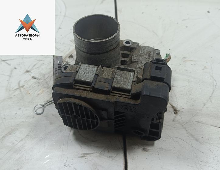 заслонка дроссельная Volkswagen Golf 5 поколение 2005, 1.4 л., бензин, МКПП, синий, хетчбэк 5 дв., 03C133062 - фото №1