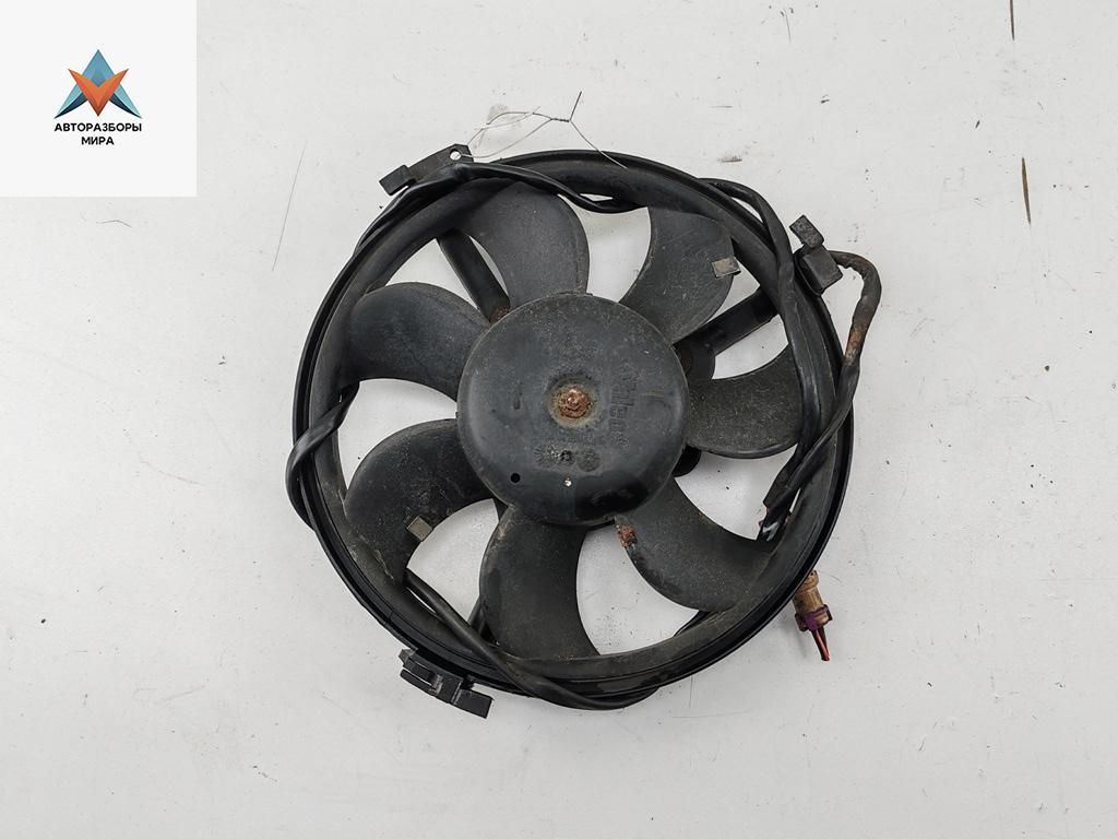 вентилятор радиатора Audi A6 4B/C5 1998, 1.9 л., дизель, МКПП, чёрный, седан - фото №1
