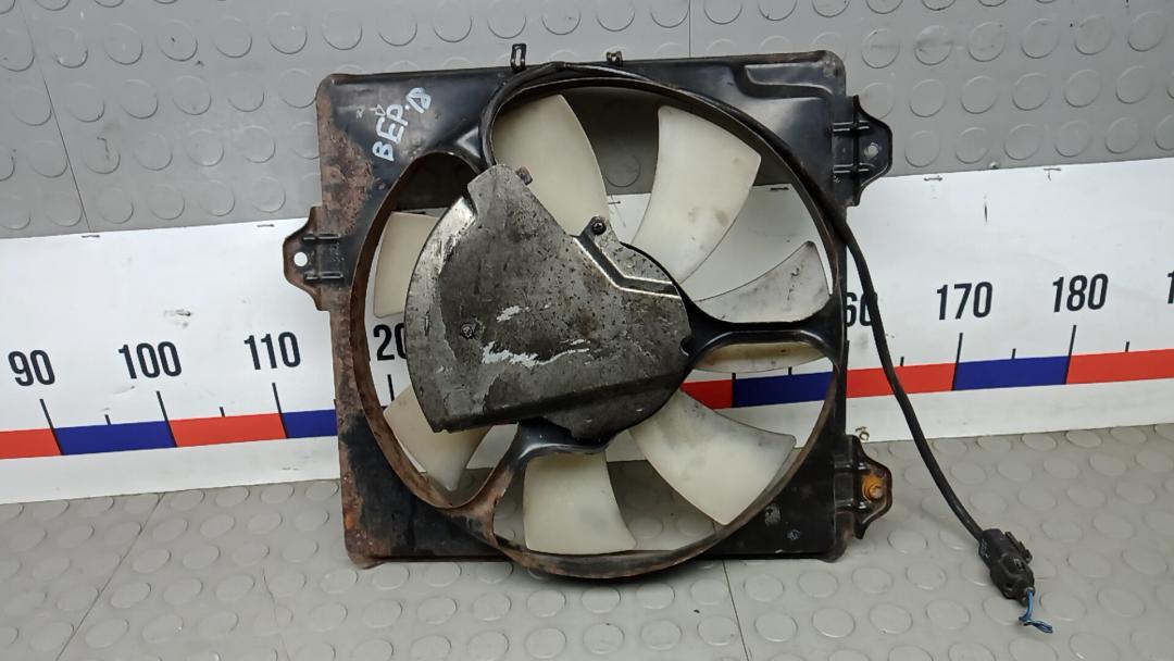 вентилятор радиатора Toyota RAV4 2 поколение (XA20) 2000, 2.0 л., бензин, МКПП, внедорожник 5 дв. - фото №1