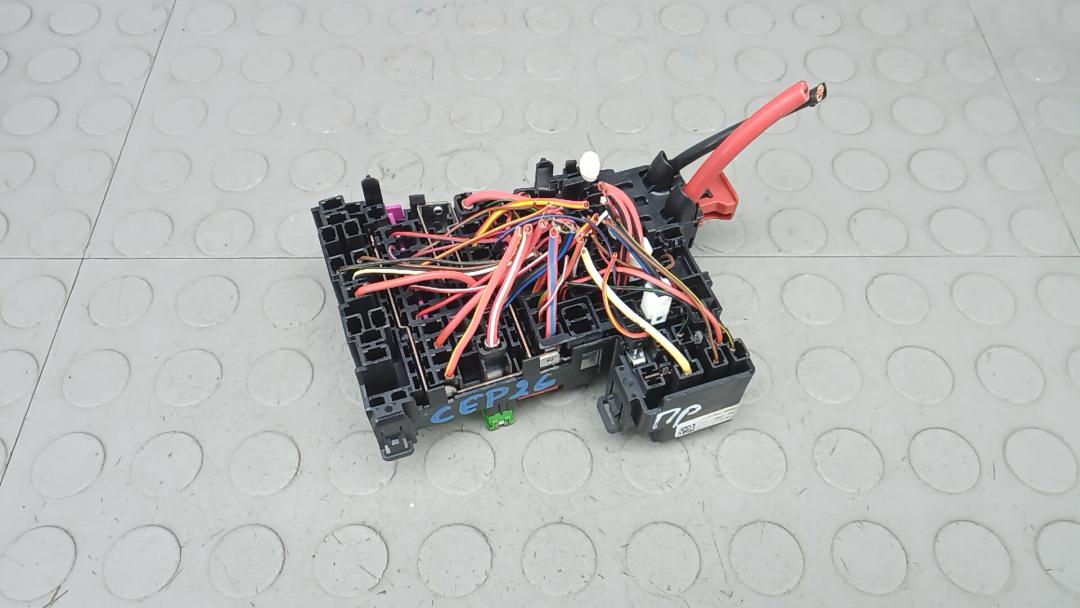 блок предохранителей Volkswagen Golf 7 поколение 2013, 1.6 л., дизель, МКПП, хетчбэк 5 дв. - фото №1