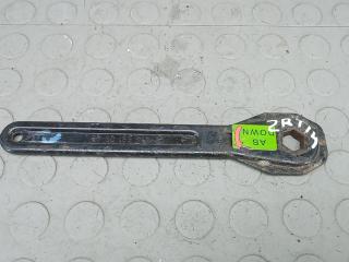 ключ колесный (балонный) Mercedes-Benz Vito W447 2014, 2.2 л., CDI 113, дизель, МКПП, минивэн