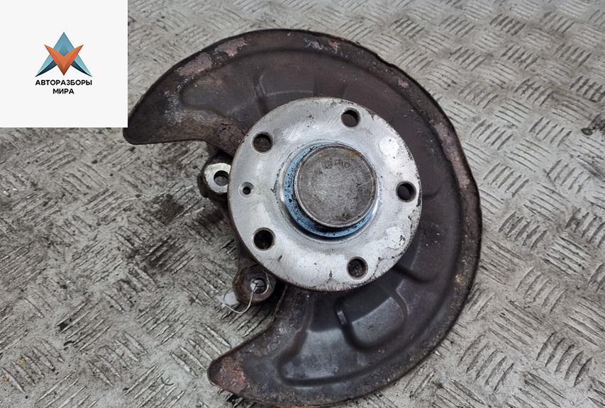 ступица задняя правая Volkswagen Caddy 3 поколение 2007, 1.4 л., бензин, МКПП, красный, фургон - фото №1