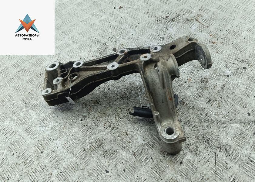 рычаг передний правый Skoda Octavia mk2 (A5 1Z) 2005, 1.6 л., бензин, МКПП, чёрный, универсал - фото №1