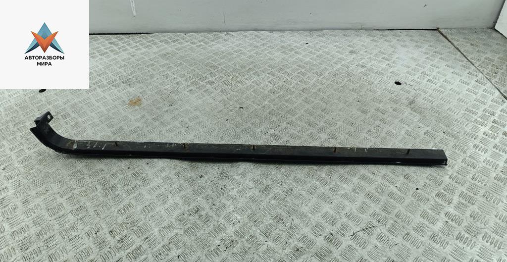 Направляющая сдвижной двери (салазка) правая Ford Transit 6 поколение 2005, 2.0 л., дизель, МКПП, белый, микроавтобус - фото №1