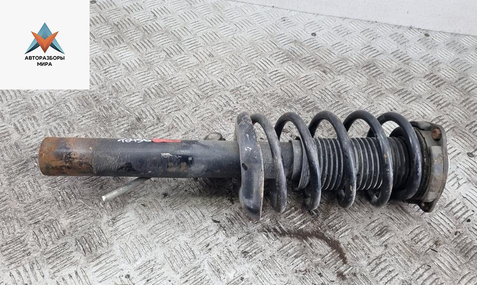 стойка передняя Volkswagen Caddy 3 поколение 2005, 1.9 л., дизель, МКПП, серый, фургон - фото №1