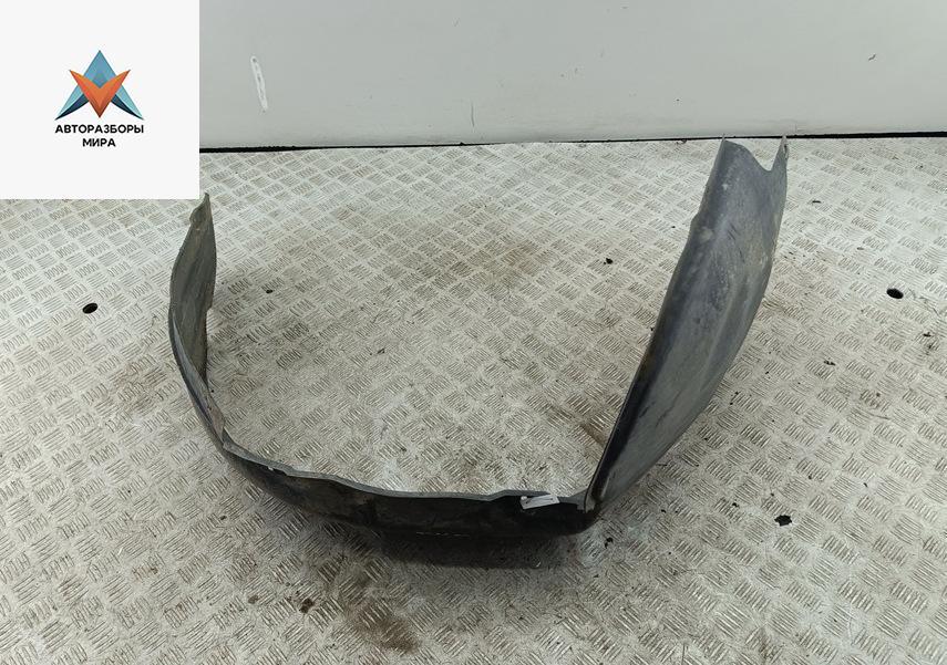 Подкрылок передний правый Audi 100 4A/C4 1992, 2.3 л., бензин, седан, 4A0821172B - фото №1