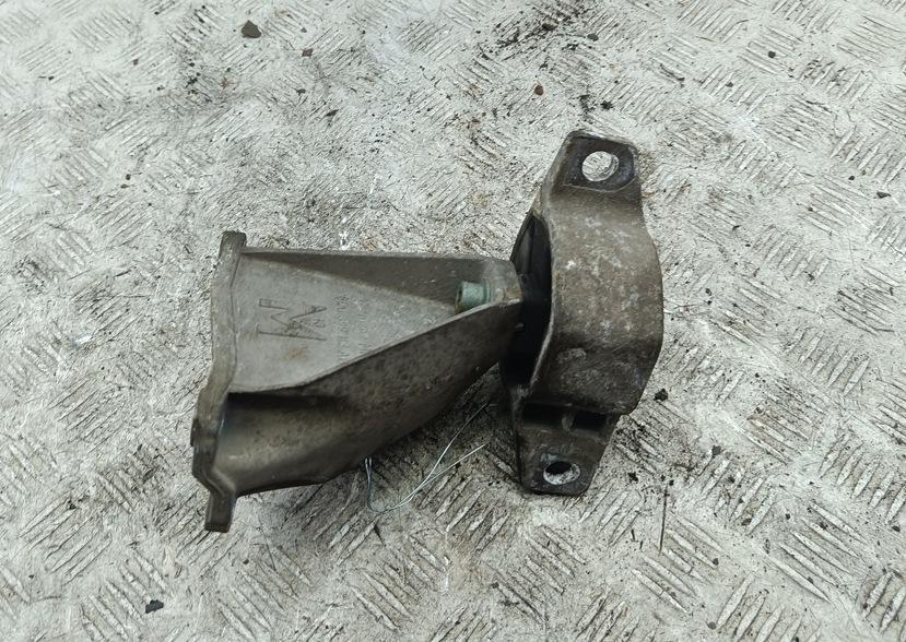 кронштейн КПП Audi A6 C5 1998, 1.9 л., дизель, МКПП, чёрный, седан