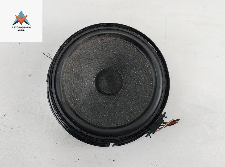 динамик двери Volkswagen Golf 4 поколение 2001, 1.4 л., бензин, МКПП, синий, хетчбэк 5 дв., 1J0035411G - фото №1