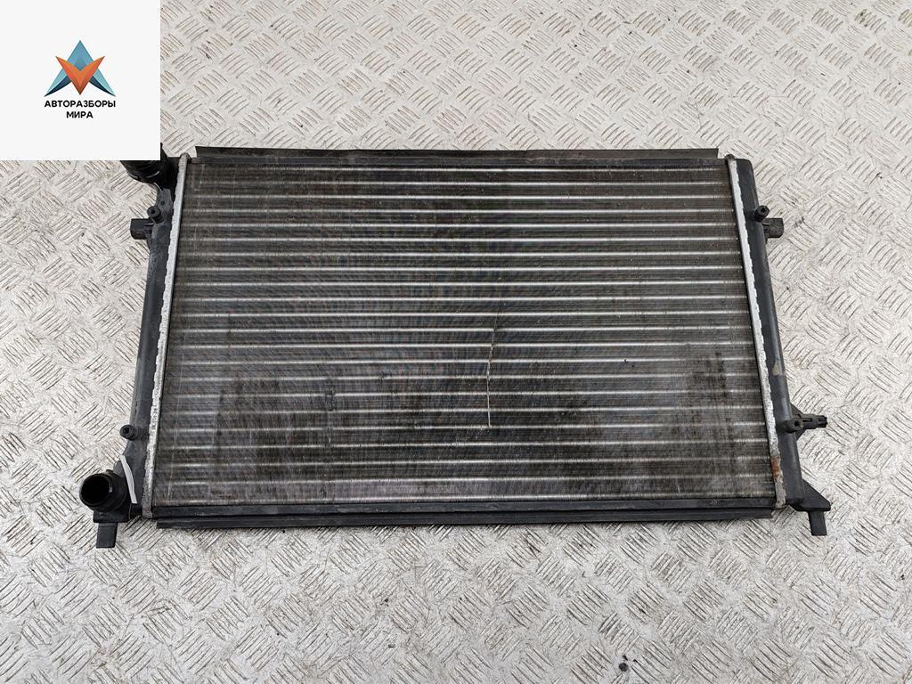 радиатор охлаждения Volkswagen Golf 5 поколение 2006, 1.6 л., бензин, МКПП, чёрный, хетчбэк 5 дв., 8MK376700 - фото №1