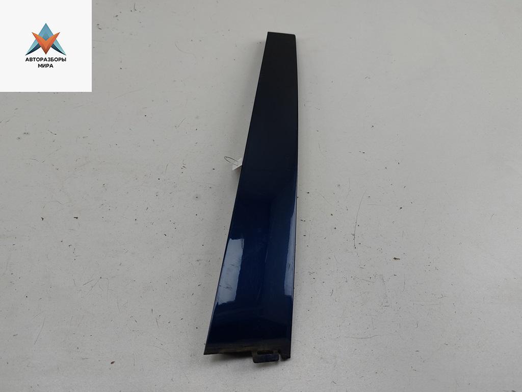 накладка декоративная Skoda Superb 1 поколение 2002, 1.9 л., дизель, МКПП, синий, седан, 3B0837901 - фото №1