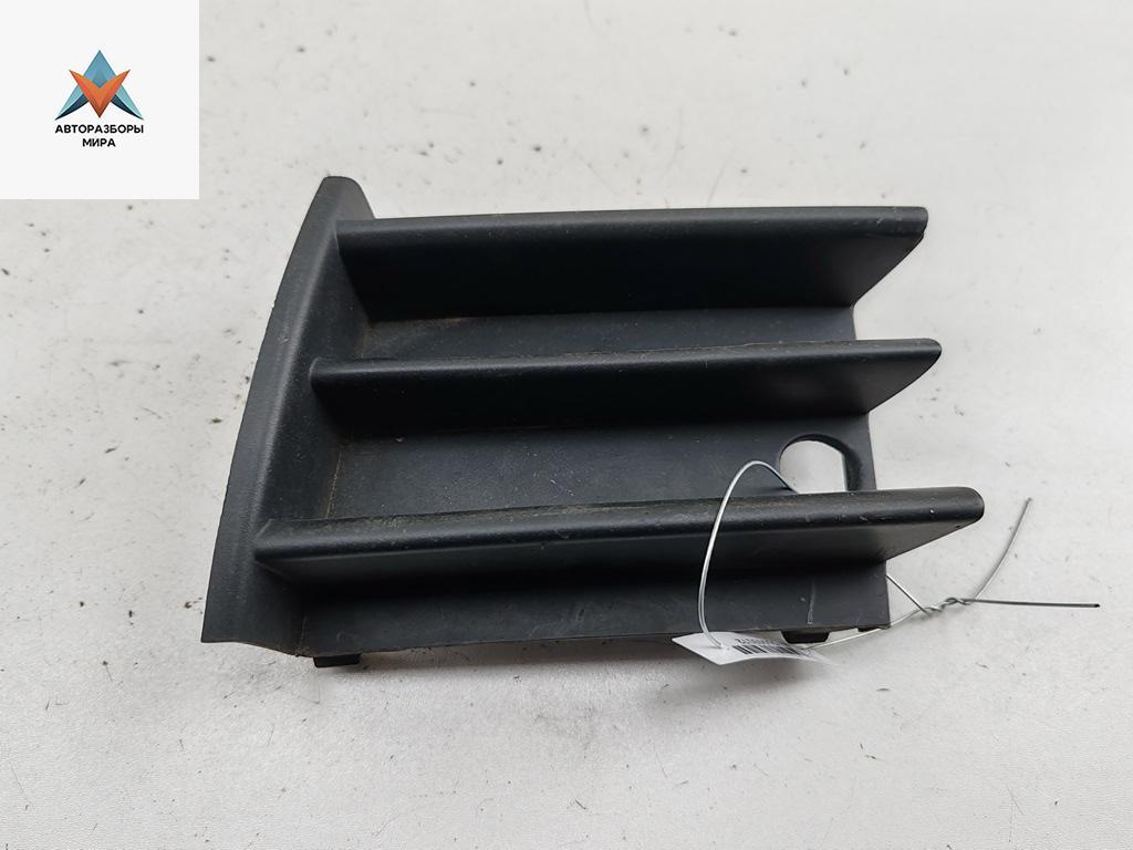 заглушка (решетка) в бампер Skoda Octavia mk2 (A5 1Z) 2005, 1.6 л., бензин, МКПП, чёрный, универсал, 1Z0853665 - фото №1