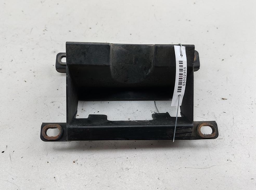 кронштейн (крепление) Volkswagen Touareg 1 поколение 2004, 5.0 л., дизель, АКПП, чёрный, внедорожник 5 дв. - фото №1