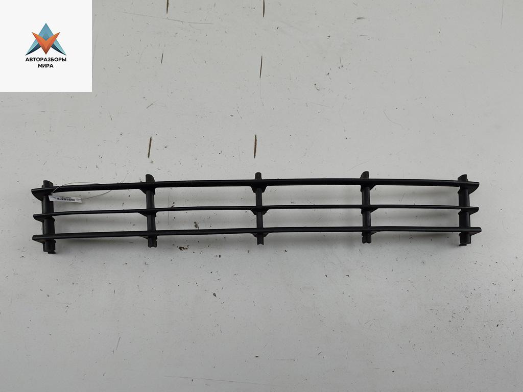 заглушка (решетка) в бампер Skoda Octavia mk2 (A5 1Z) 2005, 1.6 л., бензин, МКПП, чёрный, универсал, 1Z0853677 - фото №1