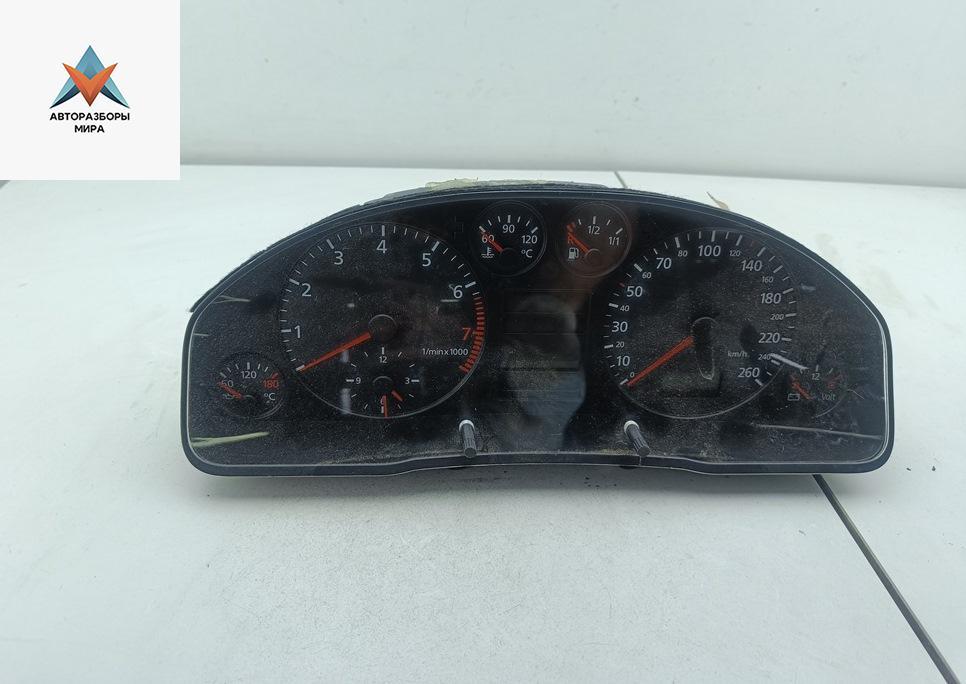 приборная панель Audi A6 4B/C5 1999, 2.4 л., бензин, АКПП, зелёный, седан, 4B0919860P - фото №1