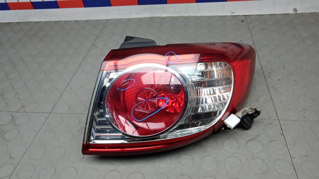 фонарь задний правый Hyundai Santa Fe 3 поколение (DM) 2012, 2.2 л., дизель, МКПП, внедорожник 5 дв. - фото №1